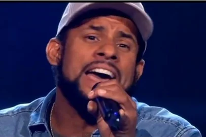 Mitchell Brunings impressiona por semelhança vocal com Bob Marley em versão holandesa do The Voice