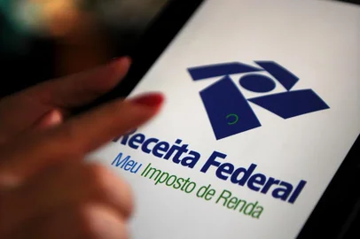  CAXIAS DO SUL, RS, BRASIL 09-04-2018Capa para o caderno + Serra sobre imposto de renda. (Felipe Nyland/Agência RBS)