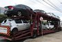 FOTOS: Receita Estadual usa caminhão-cegonha para transportar veículos retidos por licenciamento atrasado