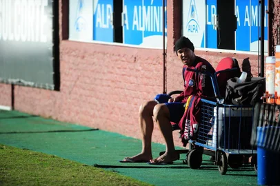  CAXIAS DO SUL, RS, BRASIL, 13/06/2018. Treino da SER Caxias no estádio Centenário. O Caxias está disputando a segunda fase da série D do Campeonato Brasileiro. Na foto, zagueiro Junior Alves. (Porthus Junior/Agência RBS)