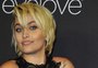 Paris Jackson limpa estrela de outro Michael Jackson na Calçada da Fama
