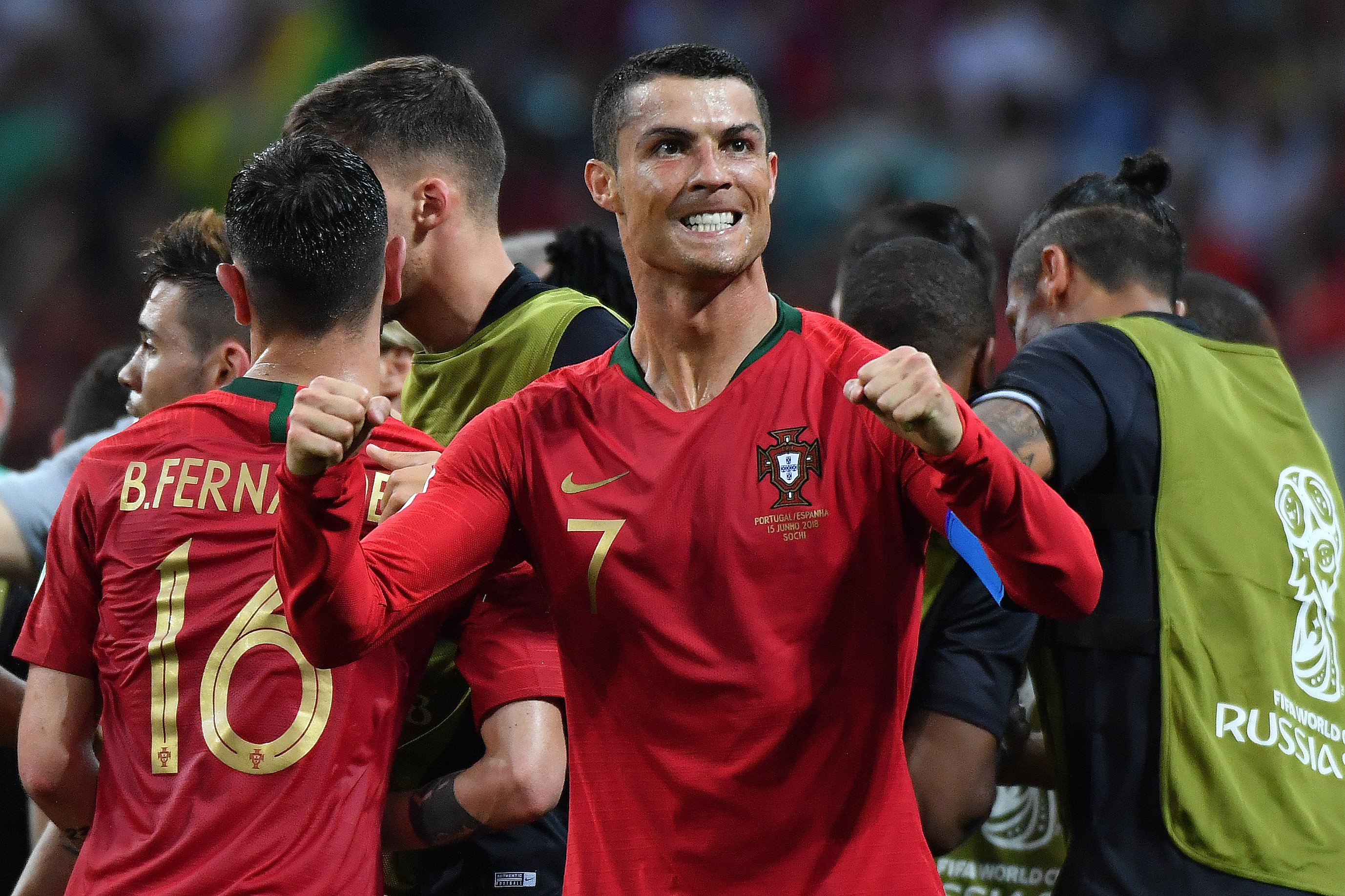 Com show de Cristiano Ronaldo, Portugal e Espanha empatam em 3 a 3