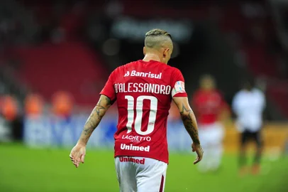 PORTO ALEGRE, RS, BRASIL, 11/04/2018-Inter x Vitória. Jogo válido pela copa do brasil e acontece no estádio Beira-Rio. DAlessandro. (FOTOGRAFO: ANDRÉ ÁVILA / AGENCIA RBS)