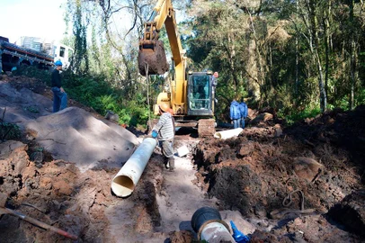 O Serviço Autônomo Municipal de Água e Esgoto (Samae) entregará mais uma obra l no segundo semestre do ano. Faltam apenas 60 metros para conclusão do percurso de quatro quilômetros totais de implantação da nova adutora Forqueta, que transportará água do sistema Samuara para o bairro Forqueta.