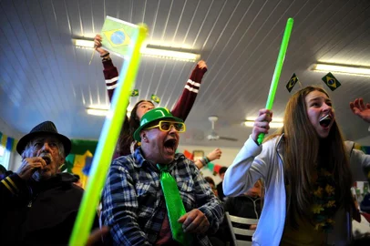 Caxias do Sul, RS, Brasil 27/06/2018Ação de adolescentes que assistiram o jogo entra Brasil e Sérvia no Centro de Convivência dos Capuchinhos. Clodoveu Borges de Lima, 61 anos  (Lucas Amorelli/Agência RBS)