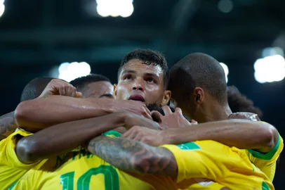 brasil, moscou, seleção brasileira, copa do mundo, spartak, rússia, thiago silva, sérvia