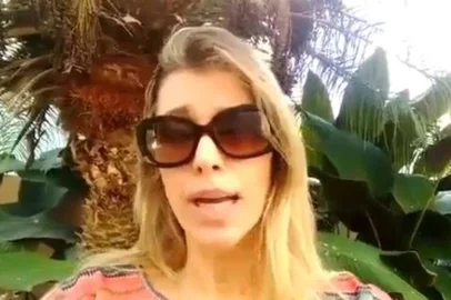 Ex-paquita Roberta Cipriani sofre acidente doméstico e compartilha no Instagram
