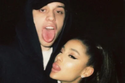  Foto retirada de Instagram/@arianagrande