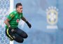 Médico da Seleção confirma lesão muscular de Ederson, mas descarta corte da Copa América