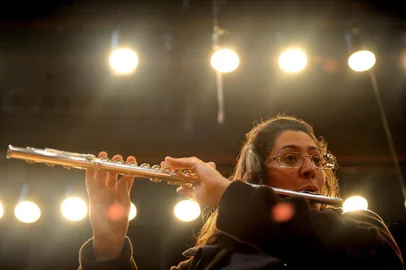  CAXIAS DO SUL, RS, BRASIL 09/07/2018Ensaio da orquestra da UCS com a participação de uma solista. (Lucas Amorelli/Agência RBS)