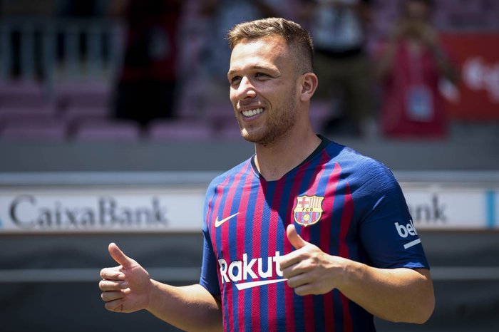 Contrato com Barça prevê bônus ao Grêmio se Arthur disputar Bola