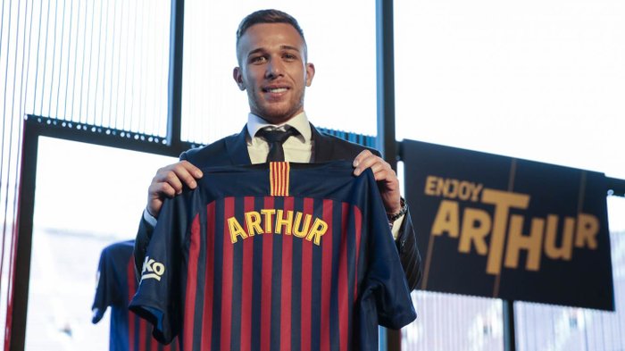 Contrato com Barça prevê bônus ao Grêmio se Arthur disputar Bola
