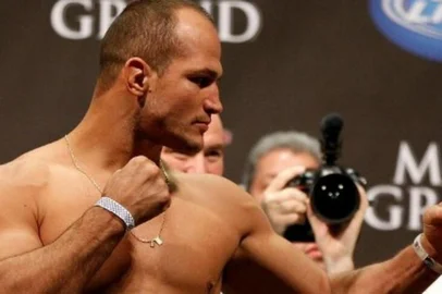 Vitório do Junior Cigano no UFC 160