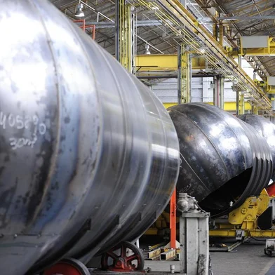 Imprensa Visita Empresas Randon. Jornalistas visitam produção de carretas da Randon.