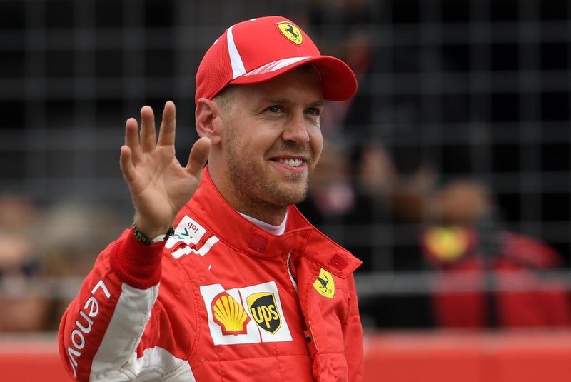 Sebastian Vettel, da Ferrari, comemora pole position no GP da Alemanha