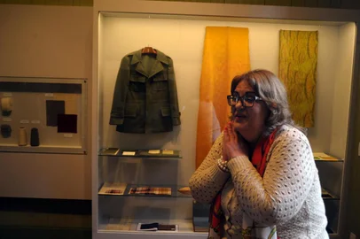  CAXIAS DO SUL, RS, BRASIL 24/11/2015Museu de Território, em Galópolis, busca transformar o bairro em um museu a céu aberto, com o mapeamento de locais históricos como o antigo Lanifício São Pedro, a Vila Operária, a Igreja Matriz, a Cascata, o cinema e o Círculo Operário Ismael Chaves Barcellos. Primeira etapa terá banners, objetos da família Galló, ambientes fieis aos originais do casarão e telas touch screen para interatividade com o público na Casa 2, do Instituto Hércules Galló. Famílias contribuíram com fotos para o banco de imagens. Projeto é da museóloga Tania Tonet, com a supervisão do diretor do Instituto Hércules Galló, o arquiteto Renato Solio. Também colaborou com a doação de imagens a senhora Vera Vial Roso. (FELIPE NYLAND/AGÊNCIA RBS)Indexador: Felipe Nyland                   