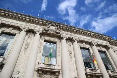  PORTO ALEGRE, RS, BRASIL,  16-05-2018. Fotos atualizadas das fachadas do Palácio Piratini (FOTO), da Assembleia Legislativa e do Tribunal de Justiça do Estado. (FERNANDO GOMES/AGÊNCIA RBS)