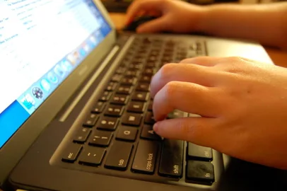 86% dos internautas brasileiros usam a internet para buscar informações sobre a própria saúde. 04/01/2011