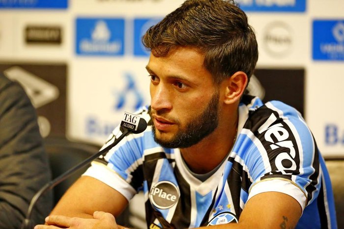 Grêmio terá que desembolsar milhões por lateral