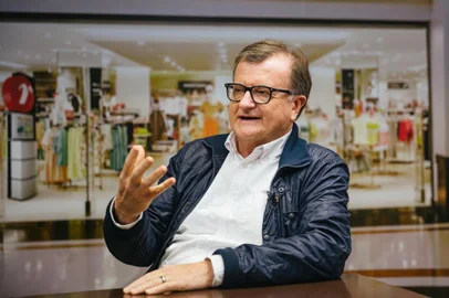  PORTO ALEGRE, RS, BRASIL, 22/09/2015 : Entrevista com José Galló, presidente da Lojas Renner (Omar Freitas/Agência RBS)Indexador: Omar Freitas