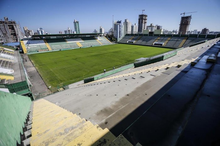 Chapecoense proíbe gremistas identificados e prepara forte esquema de segurança para jogo contra o Grêmio