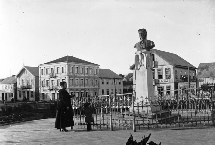 Oscar Hampe / Arquivo Histórico Municipal João Spadari Adami, divulgação