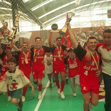 *** Enxutão - Arquivo ***Foto de arquivo de 03/12/95 de Enxuta 5 x 1 Lagoense no Enxutão, quando a Enxuta sagrou-se tricampeã.ARQUIVO 03/12/199514019