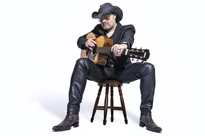 Jacques Maciel, vocalista da Rosa Tattooada