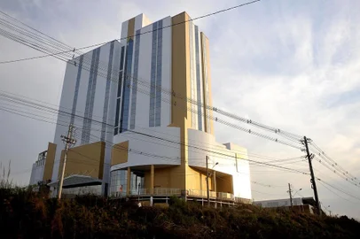  CAXIAS DO SUL, RS, BRASIL, 14/08/2018DallOnder Axten Hotel, localizado às margens da RSC 453, em Caxias do Sul,   entra em operação em outubro DE 2018. O novo empreendimento pertence à Rede de Hotéis Dall´Onder, de Bento Gonçalves. (Lucas Amorelli/Agência RBS)
