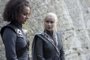 Missandei (Nathalie Emmanuel) e Daenerys Targaryen (Emilia Clarke) no quarto episódio da sétima temporada de Game of Thrones - Credito Macall B.Polay_HBO