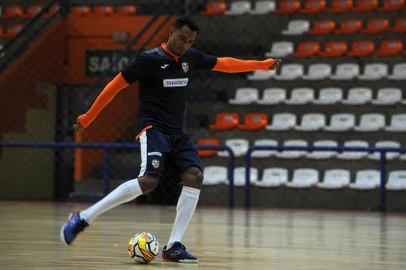  CARLOS BARBOSA, RS, BRASIL 14/08/2018ACBF treina em seu ginásio antes de embarcar para o Mundial de Futsal  que será disputado na Tailandia. (Felipe Nyland/Agência RBS)