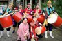 grupo de tambores japoneses requios geino dokokai. 