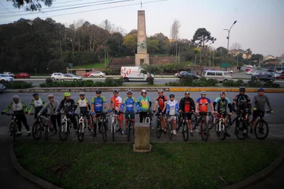  CAXIAS  DO SUL, RS, BRASIL 17/08/2018Caxias do Sul terá dois passeios para quem deseja conhecer um pouco mais da cidade neste fim de semana: na tarde de sábado, o Instituto de Arquitetos do Brasil (IAB) promove um abraço à Casa Finco, imóvel tombado no bairro Lourdes, e um passeio ciclístico até a Casa de Pedra. Na manhã do domingo, Dia Nacional do Ciclista, o movimento Pedala Caxias organiza outra pedalada passando por todos os parques da área central do município. (Felipe Nyland/Agência RBS)