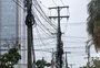 Começa ação para "desatar" emaranhado de fios dos postes de Porto Alegre