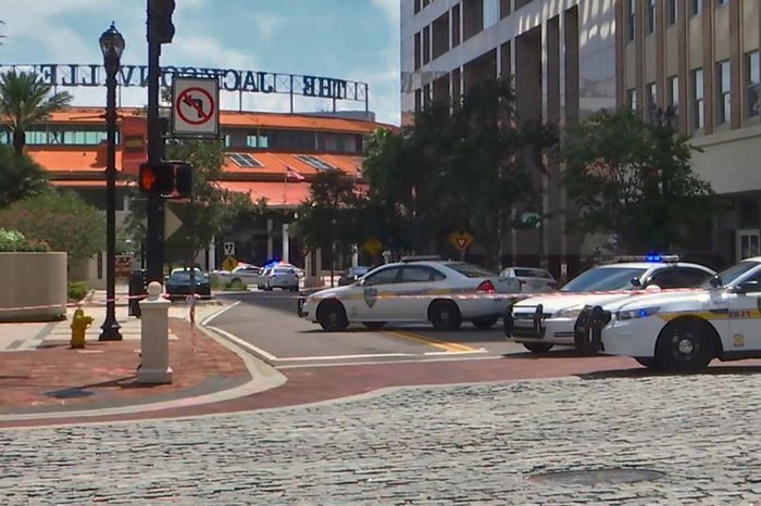 Ataque a tiros durante campeonato de videogame em Jacksonville, nos EUA, deixa três mortos e 11 feridos
