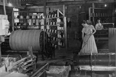Interior do Lanifício Gianella na década de 1940.