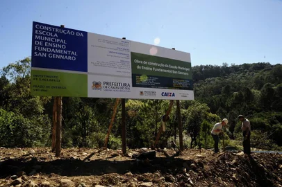  CAXIAS DO SUL, RS, BRASIL, 27/08/2018 - Reportagem sobre um ano do residencial Rota Nova. NA FOTO: obras de construção de escola qua vai atender as crianças do residencial. (Marcelo Casagrande/Agência RBS)