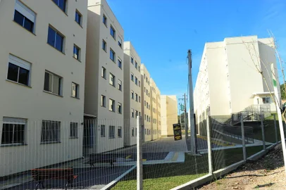  CAXIAS DO SUL, RS, BRASIL, 24/08/2017. Prefeitura de Caxias faz últimos ajustes no loteamento Rota Nova. A entrega oficial do empreendimento popular ocorre neste sexta-feira. (Porthus Junior/Agência RBS)