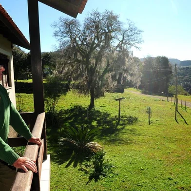  CAXIAS DO SUL, RS, BRASIL, 27/08/2018. O agricultor Valter Gaiardo, 73 anos, mora na Linha 40 em uma área que passou a ser considerada urbana com o plano diretor de 2007. (Diogo Sallaberry/Agência RBS)