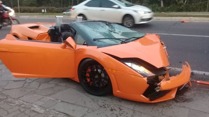 lamborghini envolvida em acidente
