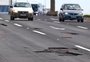 Sem manutenção e com negociação patinando, número de buracos dobra na freeway