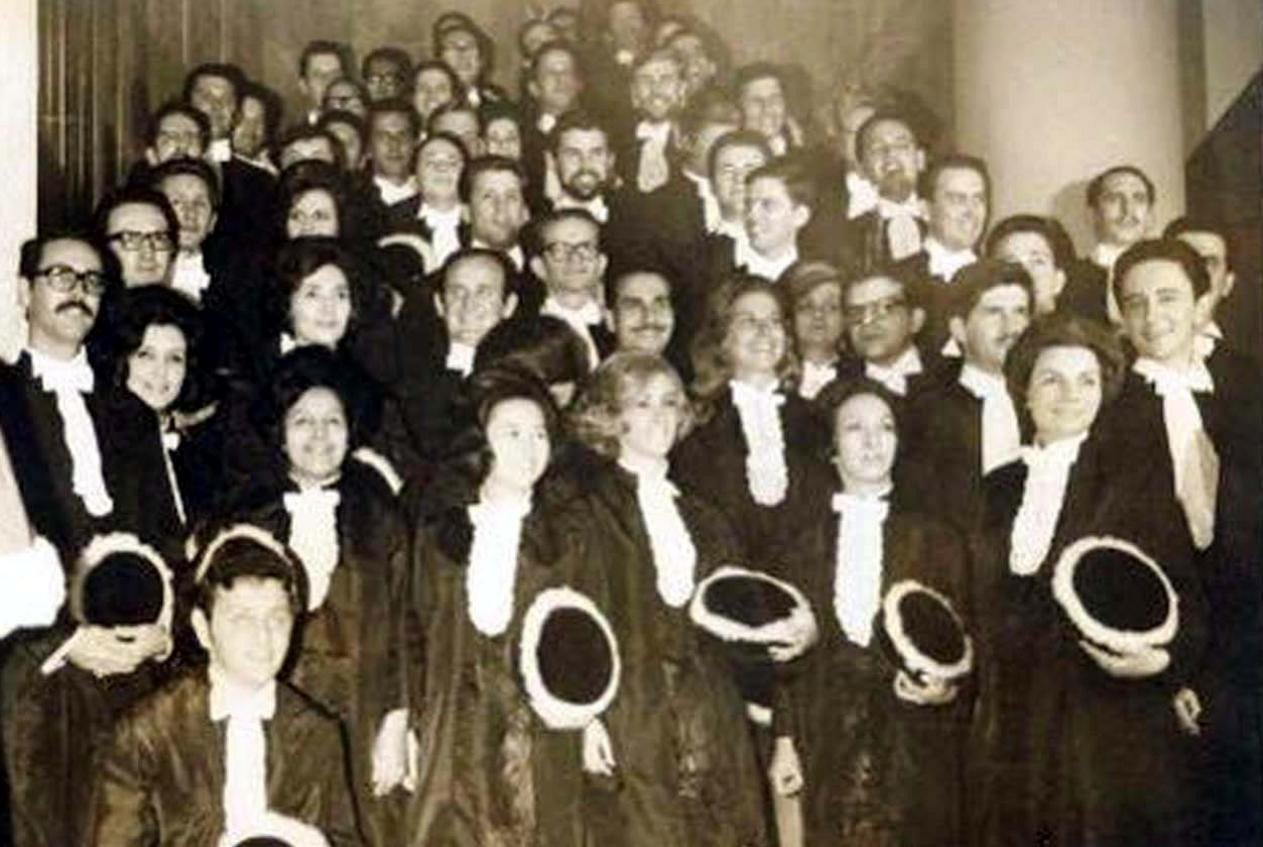 Existe Faculdade De Medicina Meio Período - NAZAEDU