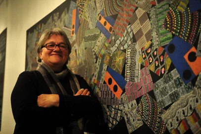  CAXIAS DO SUL, RS, BRASIL, 04/09/2018 - Exposição Armadilhas do Imaginário - O desígnio da linha, de Beatriz Dagnese, ocupa o espaço da Galeria Gerd Bornhein, de 05 à 29 de setembro. a curadoria é de Ana Zavadil. NA FOTO: Beatriz Dagnese. (Marcelo Casagrande/Agência RBS)