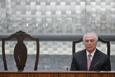 O ministro João Otávio de Noronha toma posse como novo presidente do Superior Tribunal de Justiça (STJ)DF - STJ/POSSE/PRESIDENTE - POLÍTICA - O presidente da República, Michel Temer (MDB), durante a cerimônia de posse do   ministro João Otávio de Noronha como novo presidente do Superior Tribunal de Justiça   (STJ), em Brasília (DF), nesta quarta-feira, 29.   29/08/2018 - Foto: DANIEL TEIXEIRA/ESTADÃO CONTEÚDOEditoria: POLÍTICALocal: BRASÍLIAIndexador: DANIEL TEIXEIRAFotógrafo: ESTADÃO CONTEÚDO