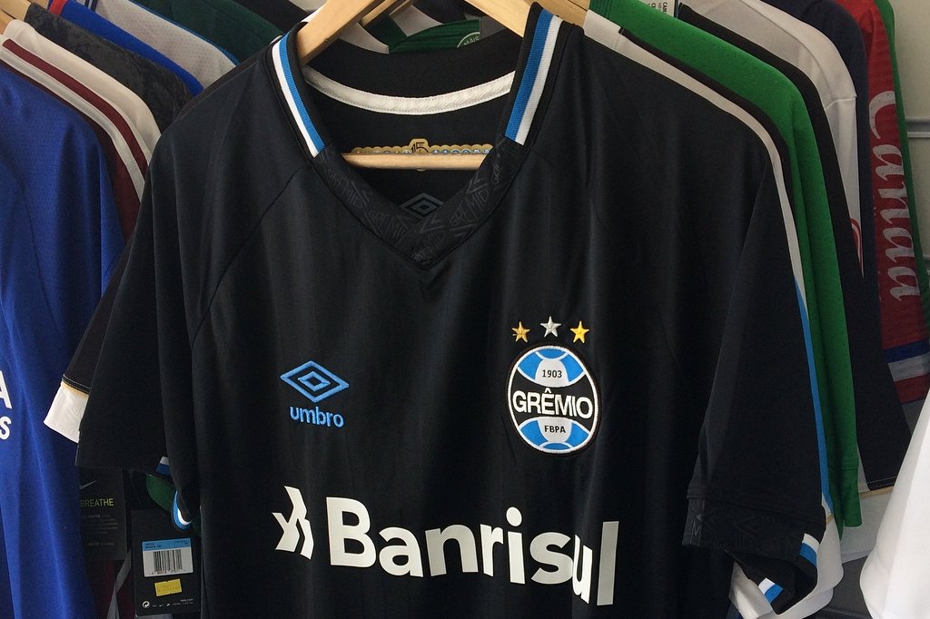 camisa do gremio preta e azul