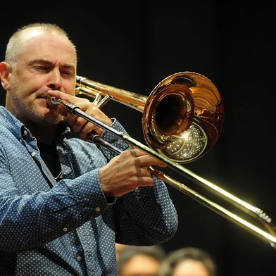  CAXIAS DO SUL, RS, BRASIL, 11/09/2018 - O trombonista francês Jacques Mauger é o solista convidado para a Quinta Sinfônica, com regência do maestro Manfredo Schmiedt. (Marcelo Casagrande/Agência RBS)