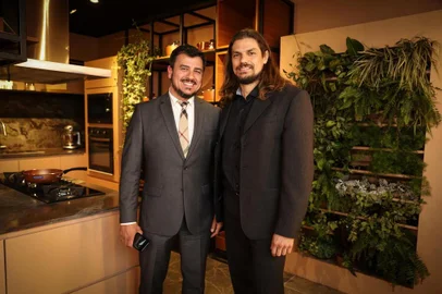  PORTO ALEGRE, RS, BRASIL, 11/09/2018: Mostra Elite Design 2018 no Clube de Regatas Guaíba Porto Alegre. Donna da Casa. Na foto: Paulo Pedroso e Presidente (ver nome)Indexador: ISADORA NEUMANN