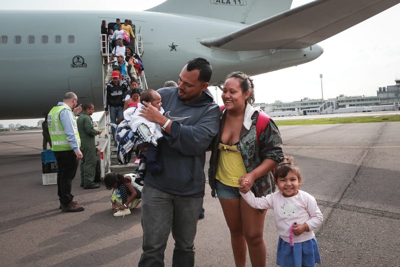 Mais 377 venezuelanos são transferidos para o Rio Grande do Sul