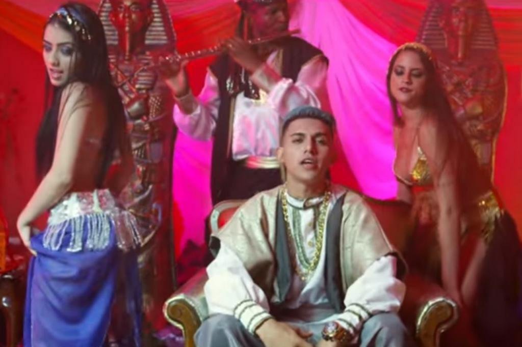 Bibi Perigosa e J. S. Bach como "Bum Bum Tam Tam" virou o primeiro clipe brasileiro a ter um