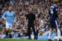  Manchester Citys Spanish manager Pep Guardiola shouts at his players during the English Premier League football match between Manchester City and Fulham at the Etihad Stadium in Manchester, north west England, on September 15, 2018. / AFP PHOTO / Paul ELLIS / RESTRICTED TO EDITORIAL USE. No use with unauthorized audio, video, data, fixture lists, club/league logos or live services. Online in-match use limited to 120 images. An additional 40 images may be used in extra time. No video emulation. Social media in-match use limited to 120 images. An additional 40 images may be used in extra time. No use in betting publications, games or single club/league/player publications. / Editoria: SPOLocal: ManchesterIndexador: PAUL ELLISSecao: soccerFonte: AFPFotógrafo: STF